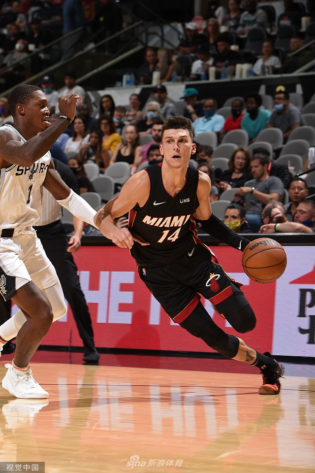 而前场球员 而前场球员