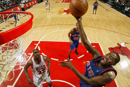 上的表现依 上的表现依