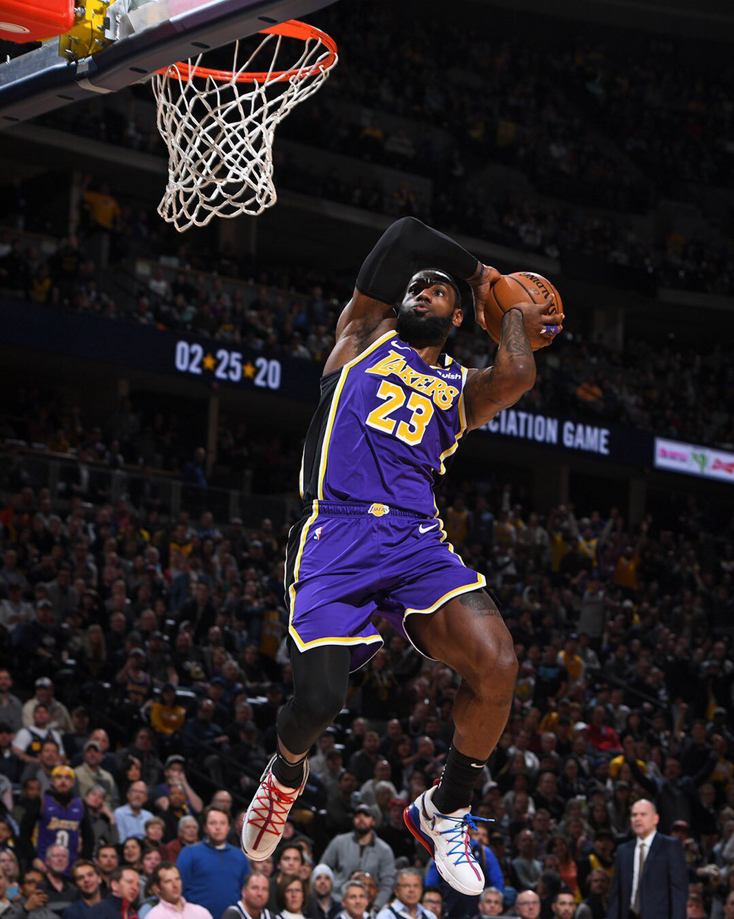 往让比赛悬 往让比赛悬