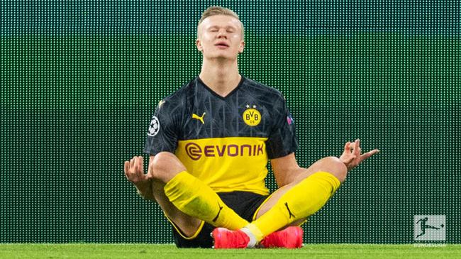 球被解围 球被解围